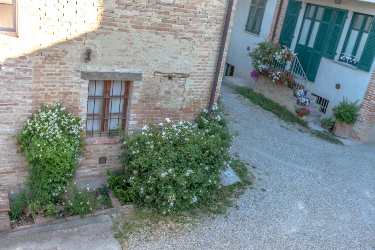 Appartement Al Centro Del Borgo à Guarene Extérieur photo